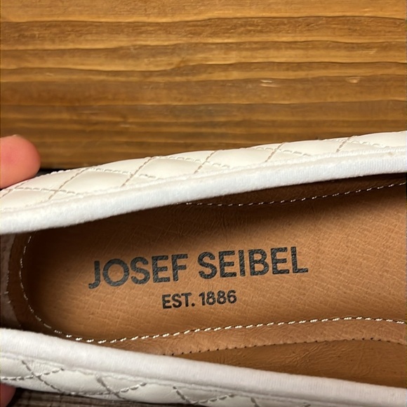 Josef Seibel Women’s 6 Patent Toe Black and White Ballet Flats Leather Comfort - Picture 4 of 10